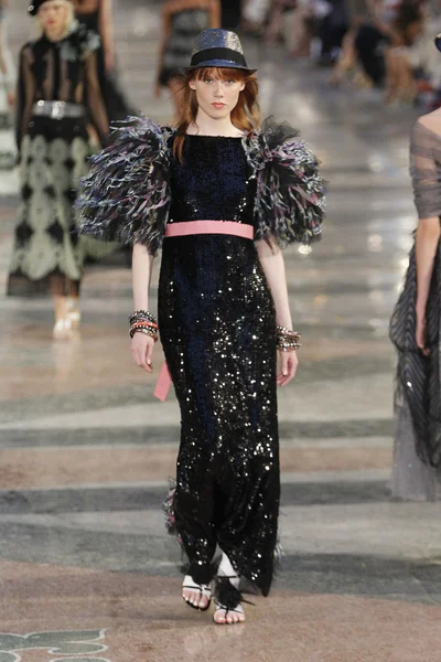 Look 9